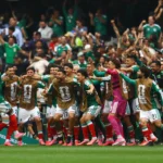 México se estrena en el Mundial con el pie derecho