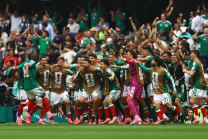 México se estrena en el Mundial con el pie derecho