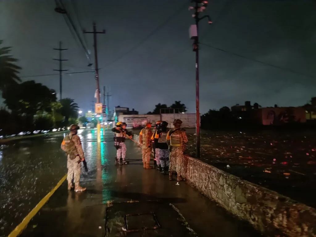 Protección Civil atiende afectaciones por lluvias en zona metropolitana