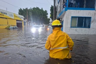 Protección Civil atiende afectaciones por lluvias en zona metropolitana