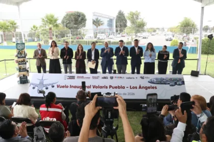 Puebla inaugura vuelo directo a Los Ángeles operado por Volaris