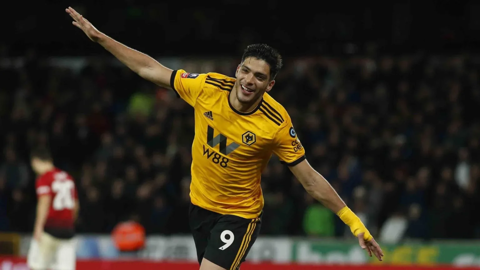 Raúl Jiménez vuelve a los Wolves