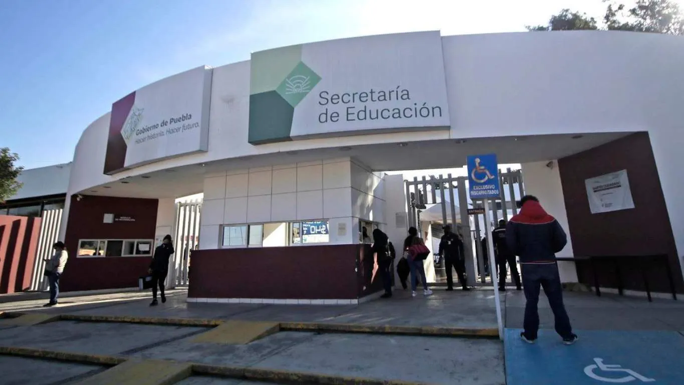 SEP Puebla recupera 343 plazas docentes tras auditoría por presuntas irregularidades