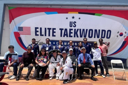 Taekwondoínes poblanos destacan en torneo internacional en California