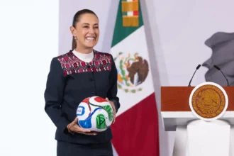 Vamos muy adelantados en construcción de trenes, el objetivo es inaugurar CDMX-Pachuca y CDMX-Querétaro en 2027 Claudia Sheinbaum; se han liberado más de 28 millones de m2 de derecho de vía