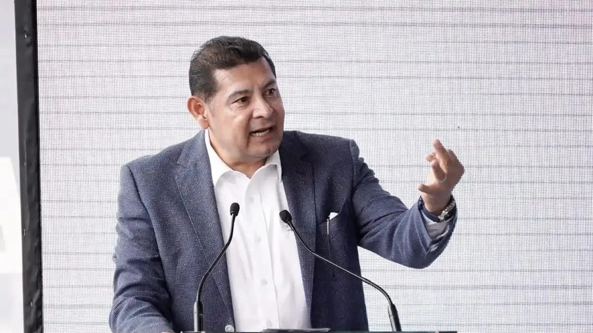 Alejandro Armenta llama a periodistas a denunciar amenazas y garantiza seguimiento a los casos