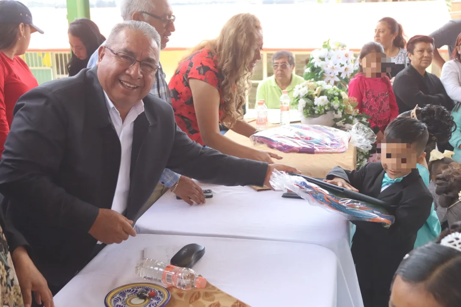 Amozoc inicia temporada de graduaciones escolares; Severiano de la Rosa apadrina generaciones