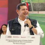 Armenta Mier impulsa conectividad y entrega fertilizante a más de 2,000 productores en la Sierra poblana