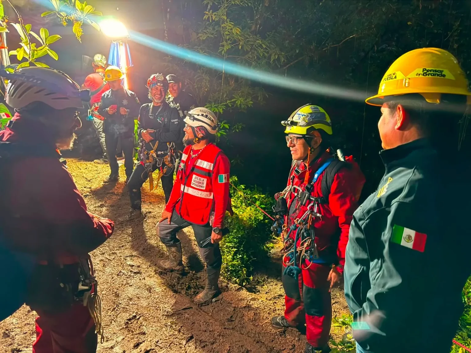 Búsqueda en la Gruta de Chichicazapa continúa con apoyo de especialistas y voluntarios