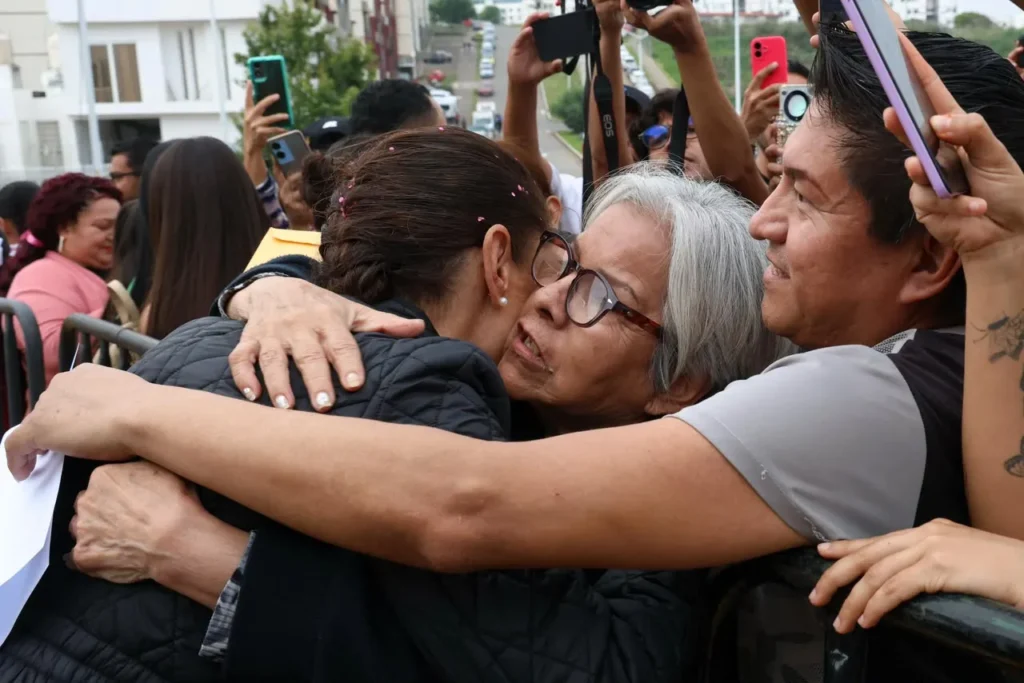 Claudia Sheinbaum entrega viviendas del bienestar en morelia