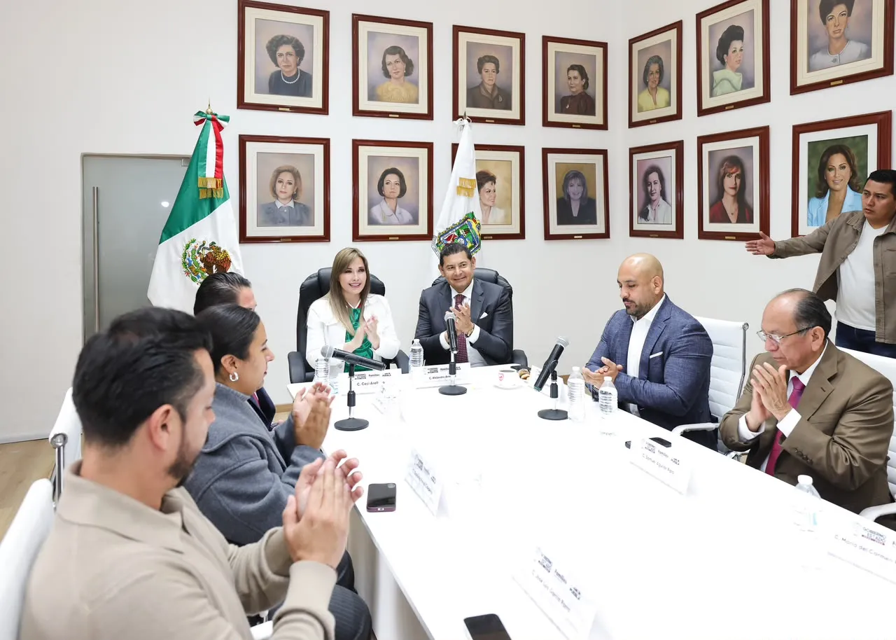 Con nuevo liderazgo, SEDIF refrenda su compromiso con las familias poblanas Armenta Mier