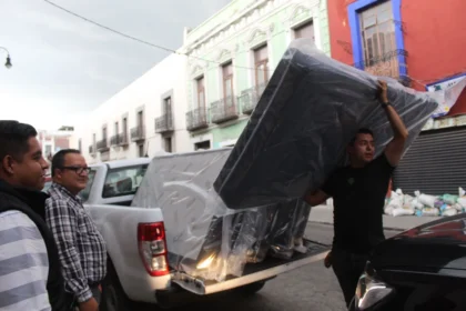 Continúa gobierno Pepe Chedraui con la entrega de enseres a personas damnificadas
