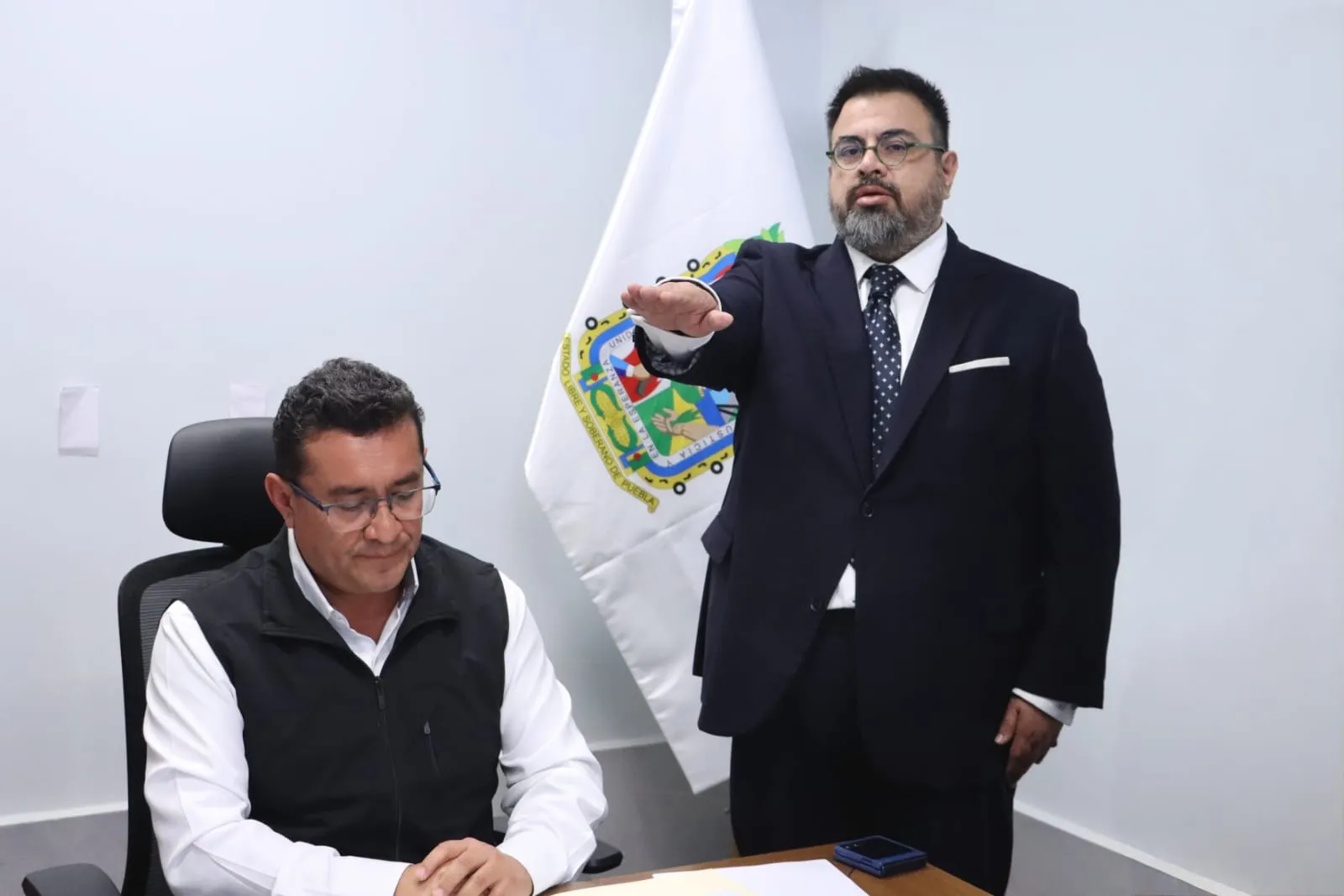 Designan en el Congreso del Estado a nuevos titulares del área Jurídica y Servicios Legislativos