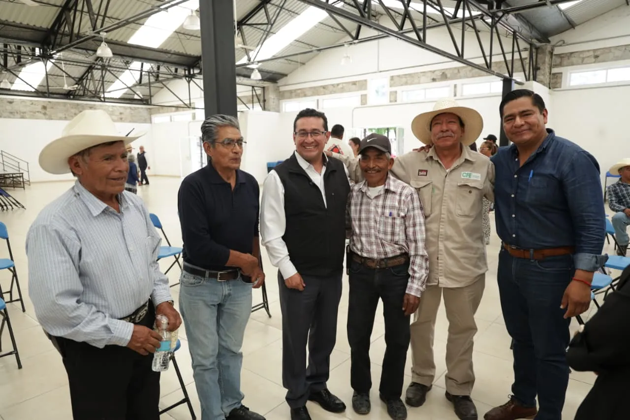 Fortalece diputado Pável Gaspar Ramírez el diálogo con empresarios, productores y liderazgos sociales de Santa Clara Ocoyucan