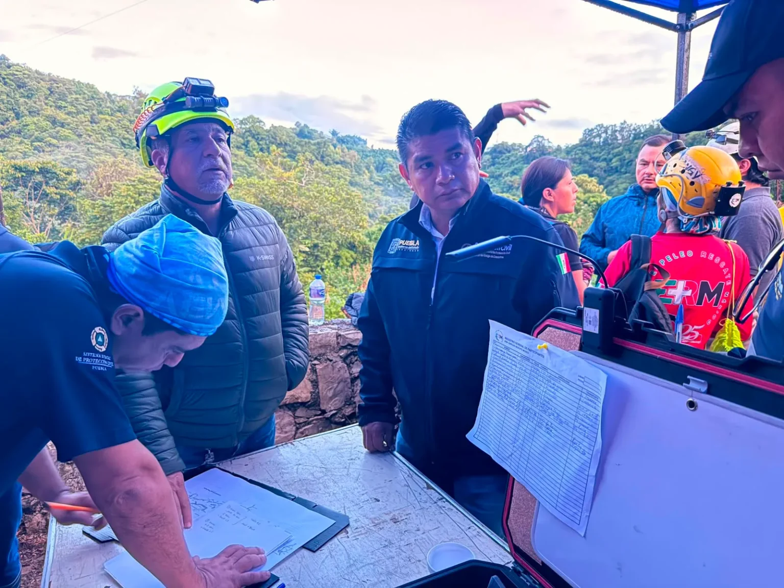 Gobierno del Estado mantiene operativo de alta especialidad para búsqueda en Cuetzalan
