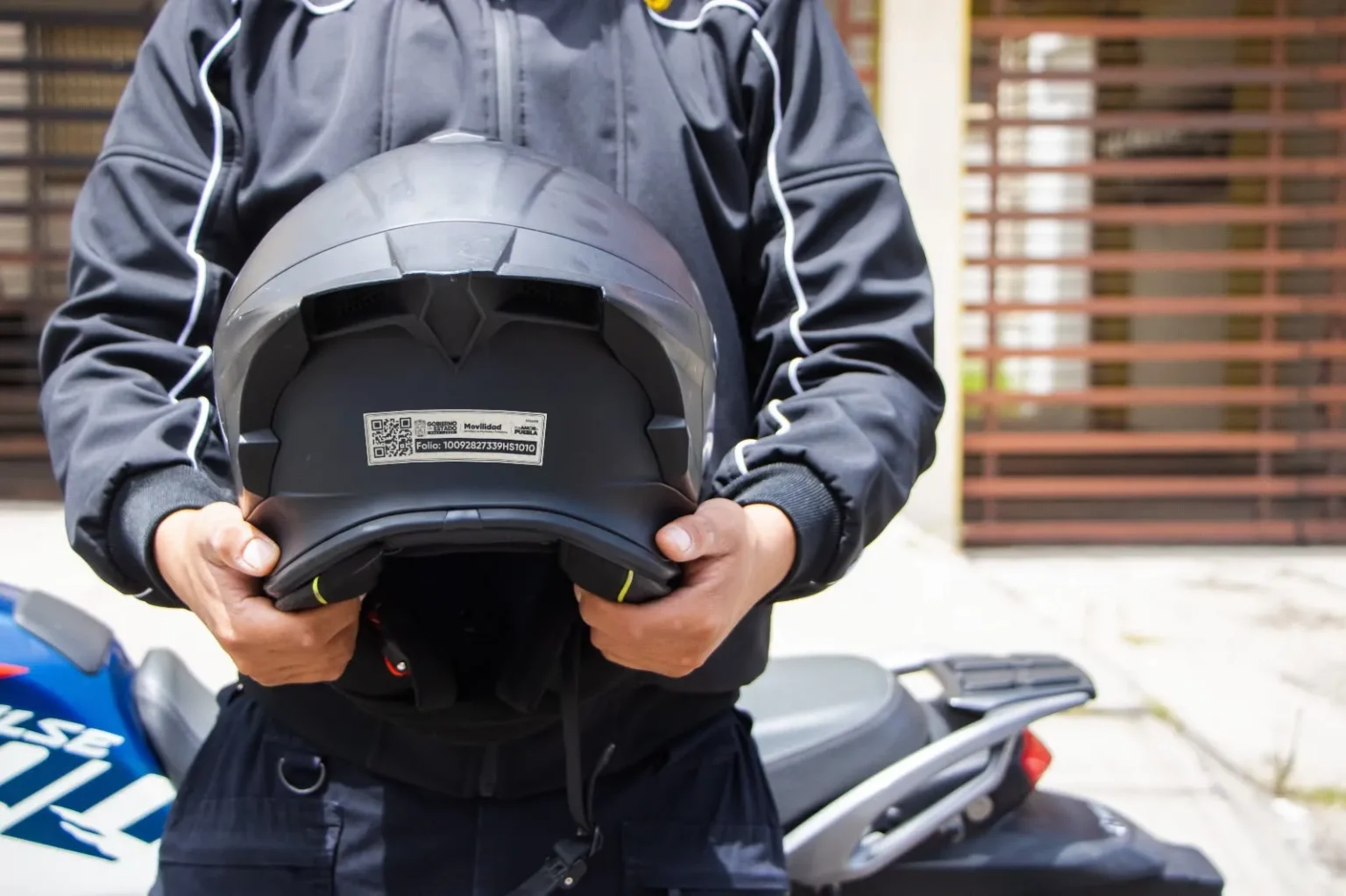 Inicia gobierno estatal entrega gratuita de chips para motociclistas en Puebla