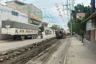 Interviene Gobierno del Estado tramo carretero San Diego Chalma - Santa Cruz Acapa en Tehuacán