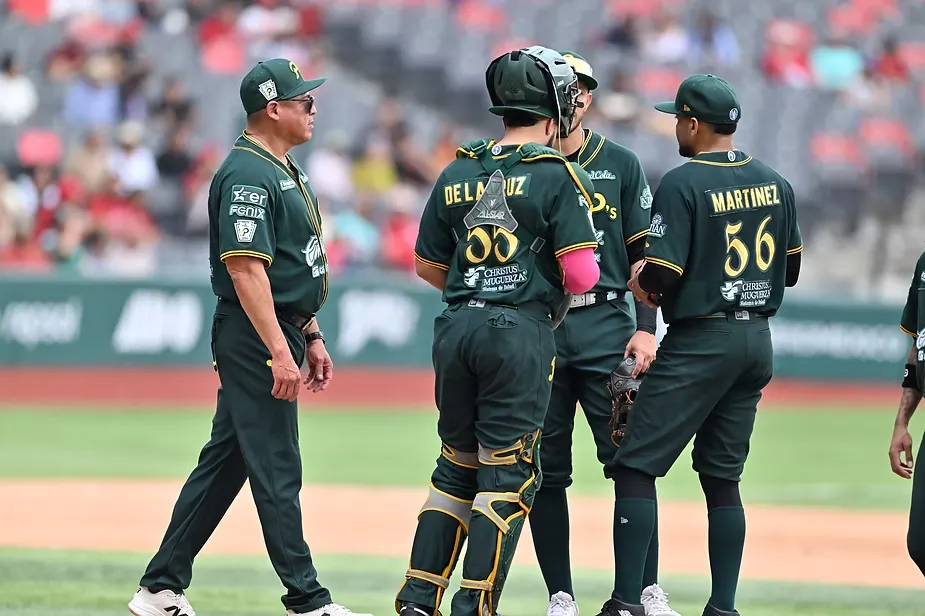 Los Diablos Rojos del México imponen condiciones y barren a Pericos de Puebla en la capital