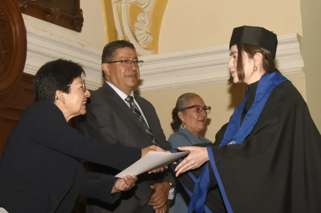 Microbiología área con gran oportunidad de crecimiento, afirma la Rectora Lilia Cedillo