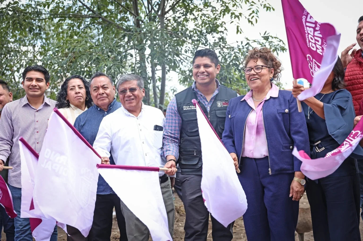 Omar Muñoz inicia construcción de Estancia de Día