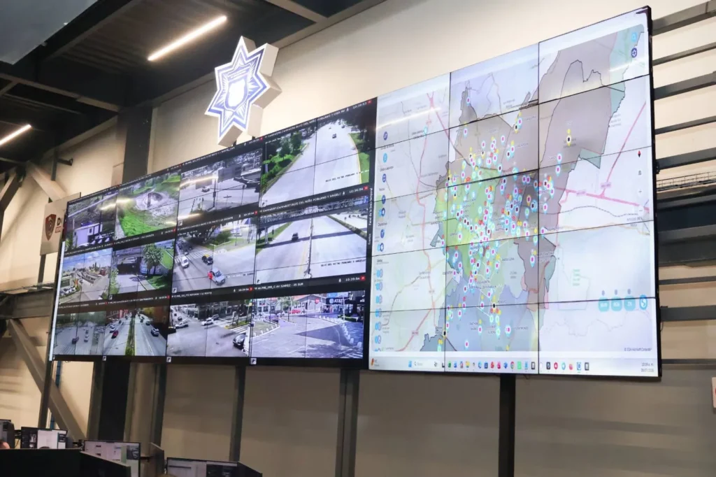 Pepe Chedraui supervisa monitoreo permanente de las lluvias desde la DGERI en Puebla