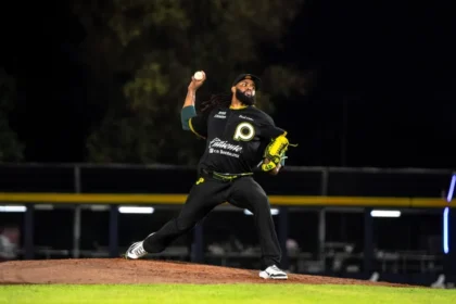 Pericos de Puebla se lleva el primero de la serie tras imponerse a Bravos de León