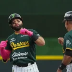 Pericos y Leones reparten triunfos en la doble cartelera