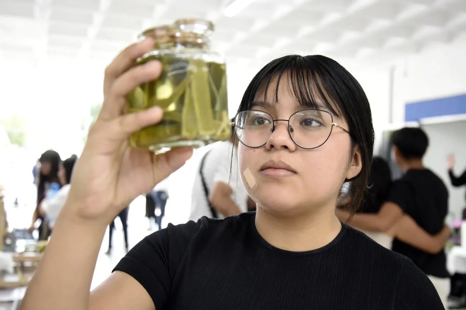 Propone estudiante BUAP aprovechar residuos de agave para crear fibras textiles