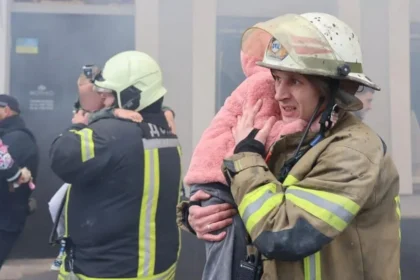 Rusia lanza ataque masivo contra Kiev; reportan 20 muertos y 85 heridos