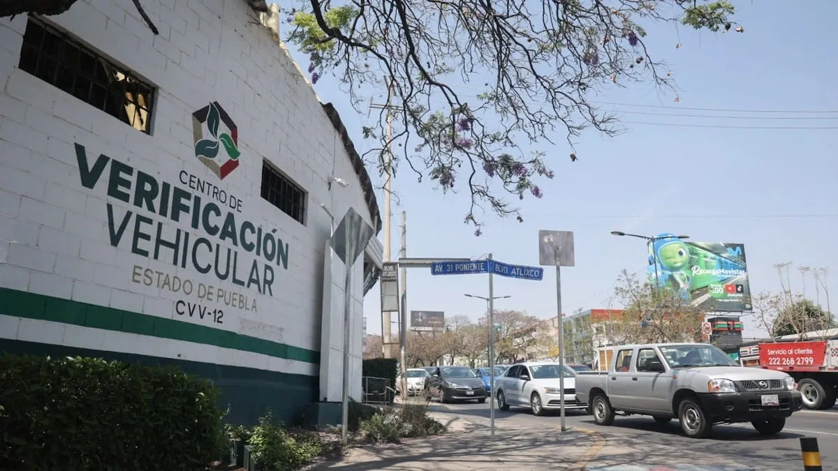 Verificación vehicular en Puebla alcanza 30% de cumplimiento durante el primer semestre de 2026