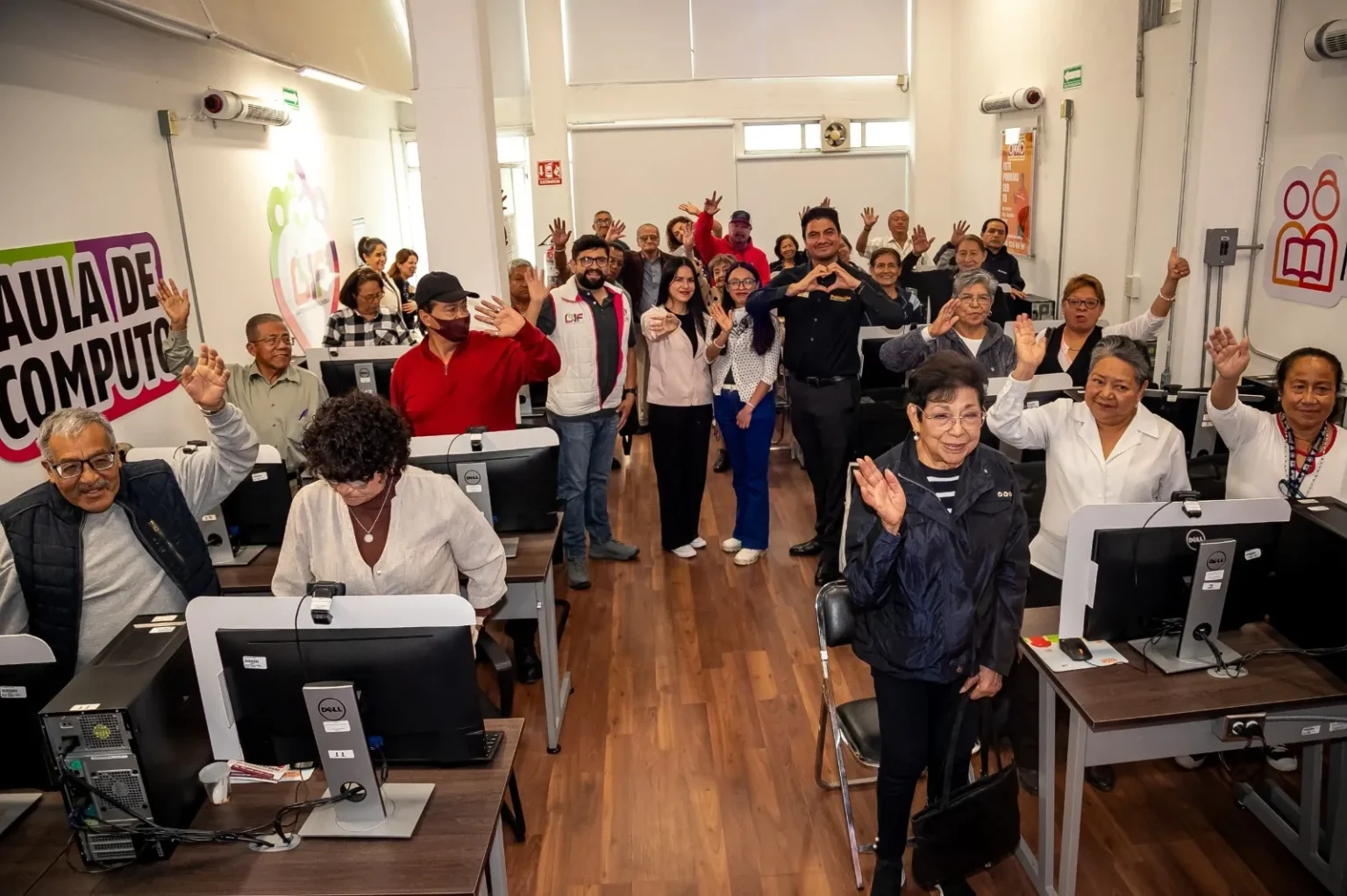Aborda DIF Puebla Capital medios digitales y fraudes cibernéticos con personas adultos mayores