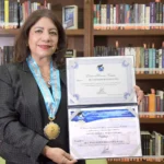 Académica de FFyL-BUAP recibe Doctorado Honoris Causa por la OIICE
