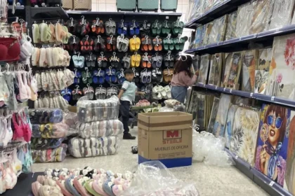 Ayuntamiento de Puebla mantiene revisión a tiendas chinas para verificar su operación legal