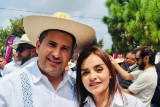 Fiscalía solicita los celulares de Carlos Manzo; Grecia Quiroz denuncia presunto hostigamiento político