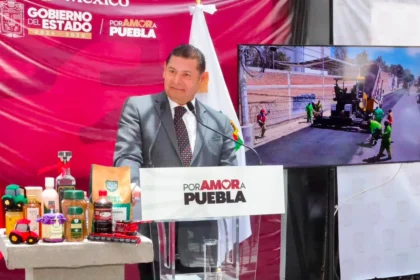 Gobierno Estatal encabeza transformación histórica de caminos y vialidades con maquinaria propia