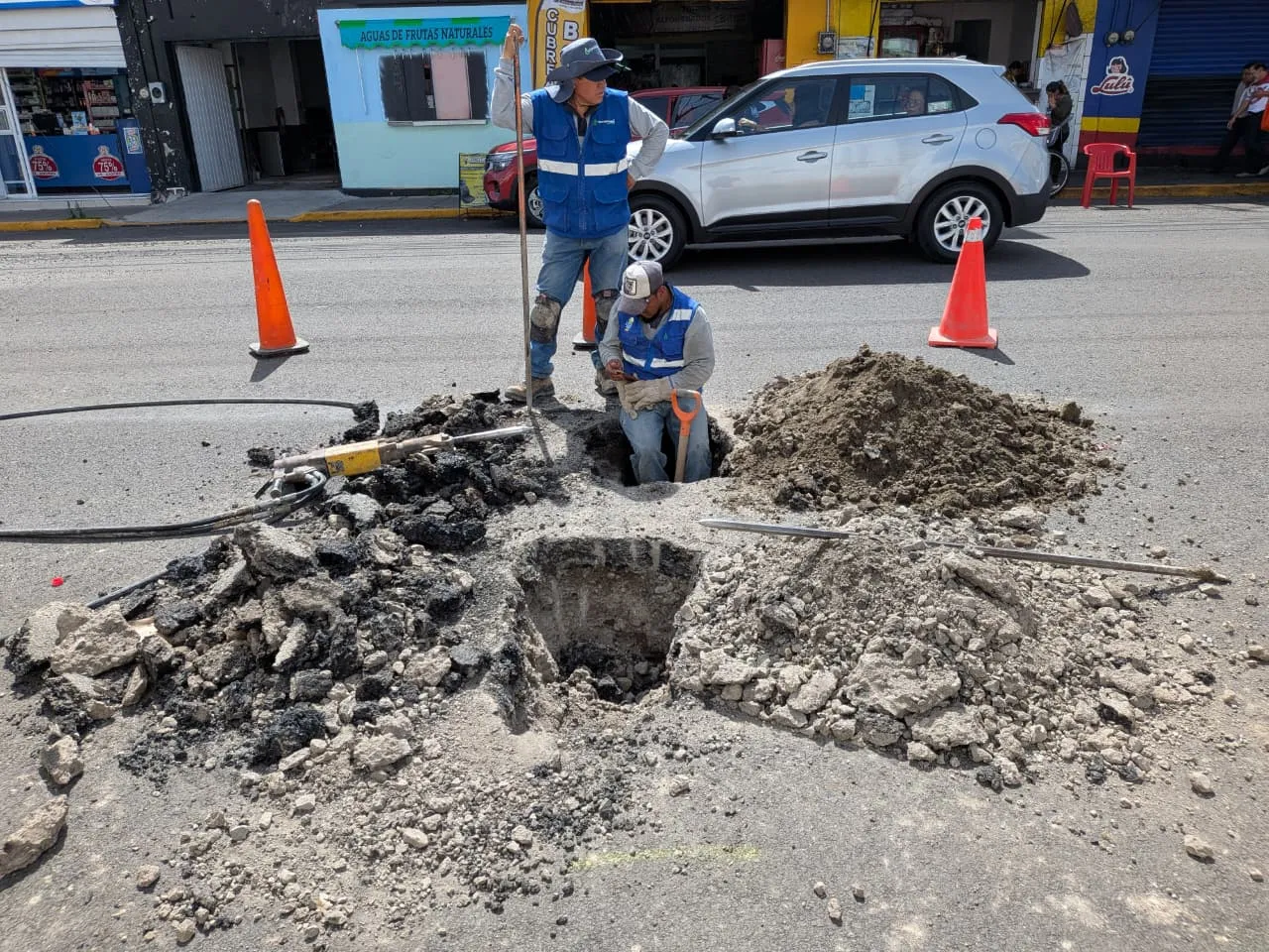 Gobierno estatal denuncia falta de planeación de Agua de Puebla al destruir calles pavimentadas
