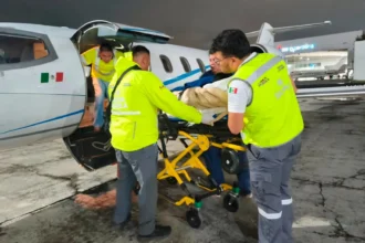 Gobierno estatal garantiza atención médica especializada a joven repatriado de Estados Unidos