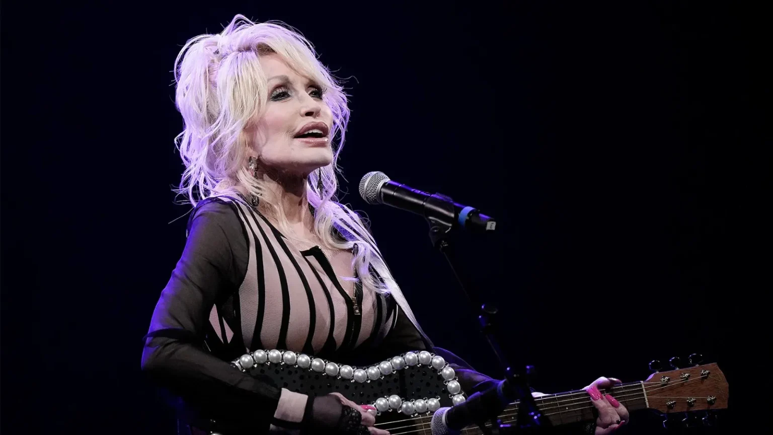 Muere Dolly Parton a los 80 años