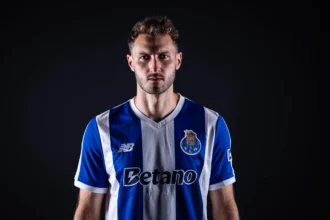 Oficial Santiago Giménez es nuevo jugador del Porto FC
