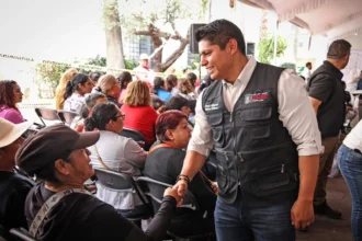 Omar Muñoz respalda a mil 500 familias con apoyos alimentarios