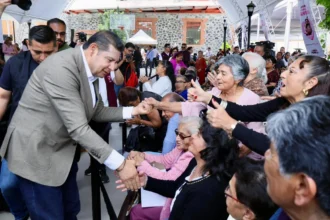 PERSONAS ADULTAS MAYORES SON PILARES EN LAS FAMILIAS ARMENTA MIER