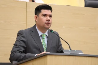 Presenta diputado Jaime Natale exhorto para fortalecer mecanismos de protección para menores migrantes que retornan al Estado