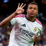 Real Madrid golea a la Real Sociedad con hat-trick de Mbappé y gol de Vinícius (2)
