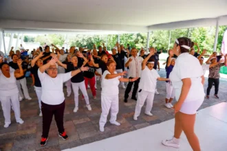 Realiza DIF Puebla Capital activación física masiva de personas adultas mayores en la Laguna de Chapulco”