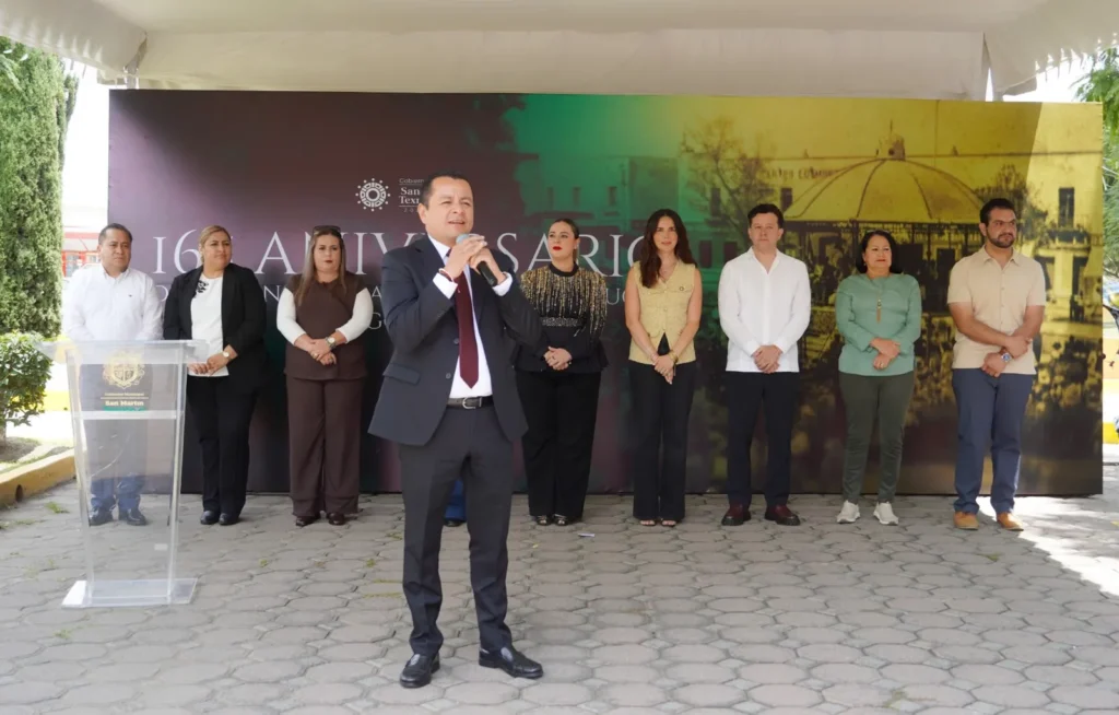 Refrenda edil Juan Manuel Alonso compromiso con el desarrollo de Texmelucan en el aniversario del ascenso a ciudad