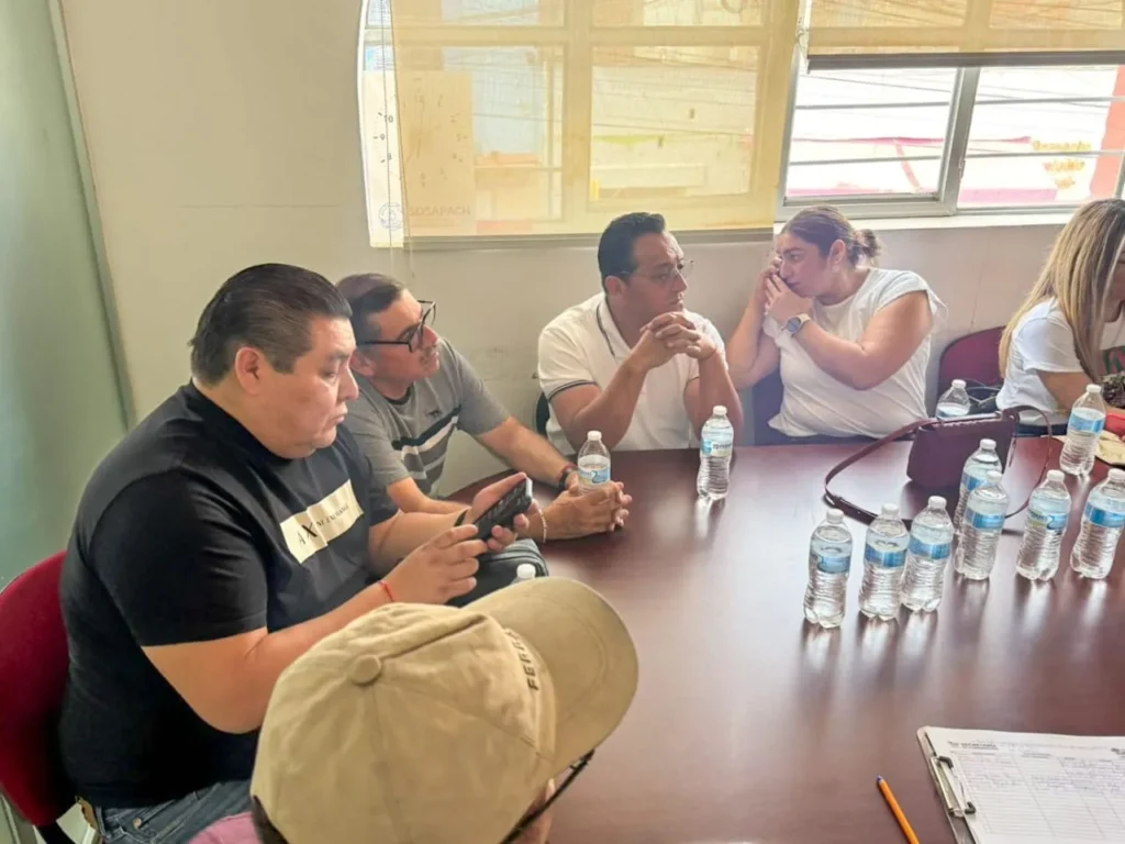 SOSAPACH mantiene diálogo con residentes del Fraccionamiento Argos