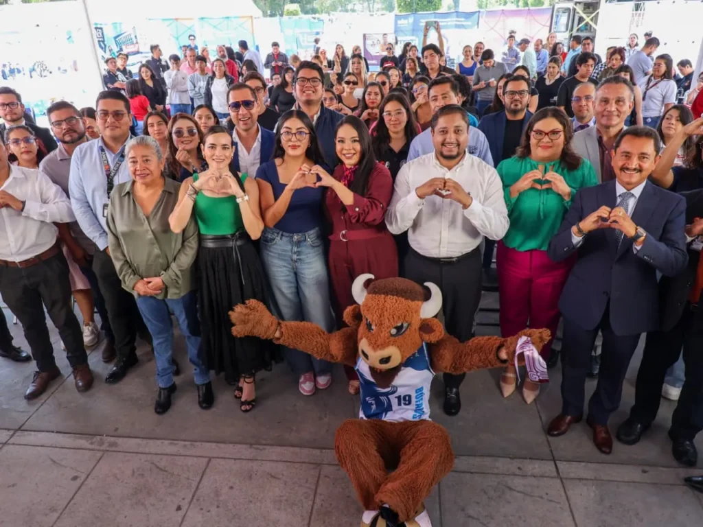 Tonantzin Fernández impulsa oportunidades educativas para las juventudes de San Pedro Cholula