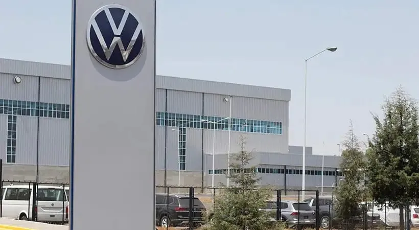 Volkswagen Puebla aplaza huelga y extiende negociación laboral hasta el 23 de agosto