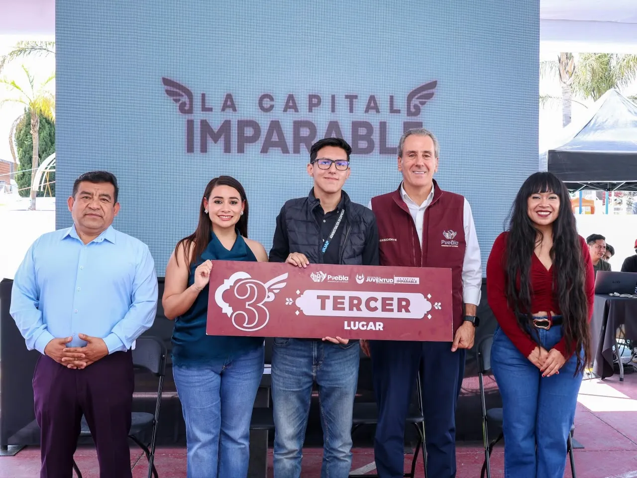 Acerca Pepe Chedraui oportunidades de emprendimiento a las juventudes de San Miguel Canoa