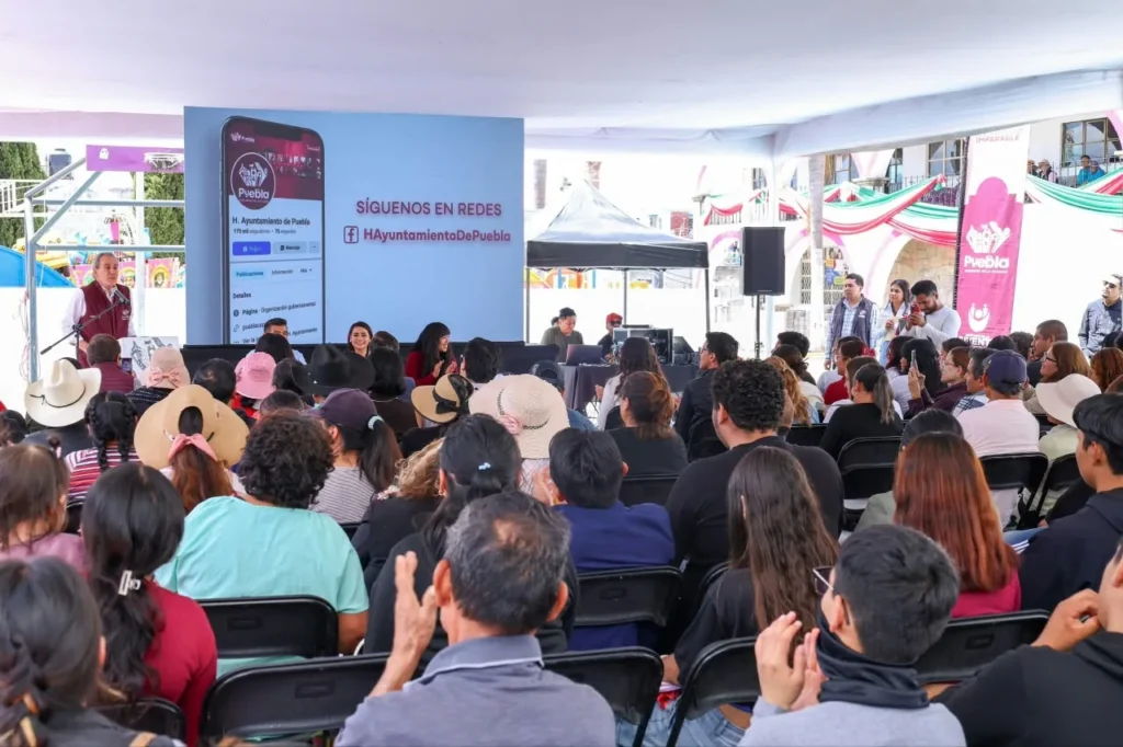 Acerca Pepe Chedraui oportunidades de emprendimiento a las juventudes de San Miguel Canoa